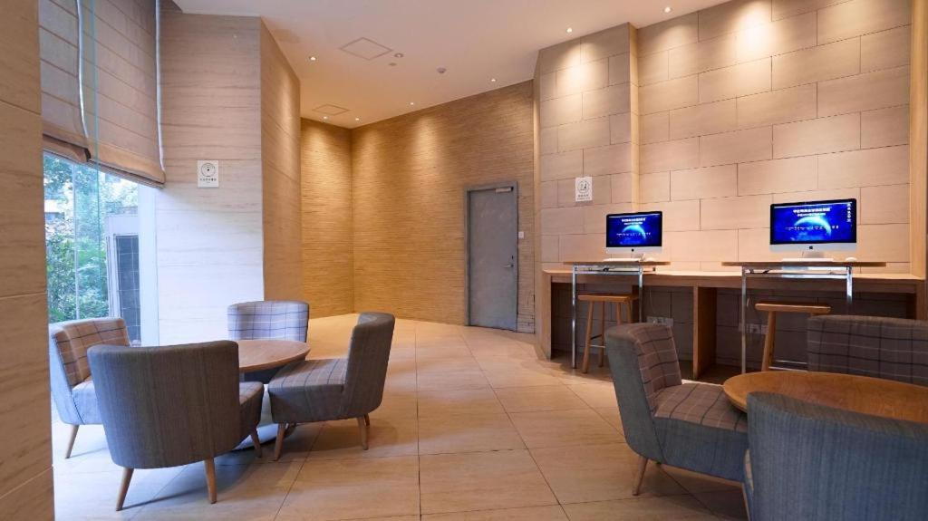 Ji Hotel Shanghai Yan An Road Branch Bagian luar foto