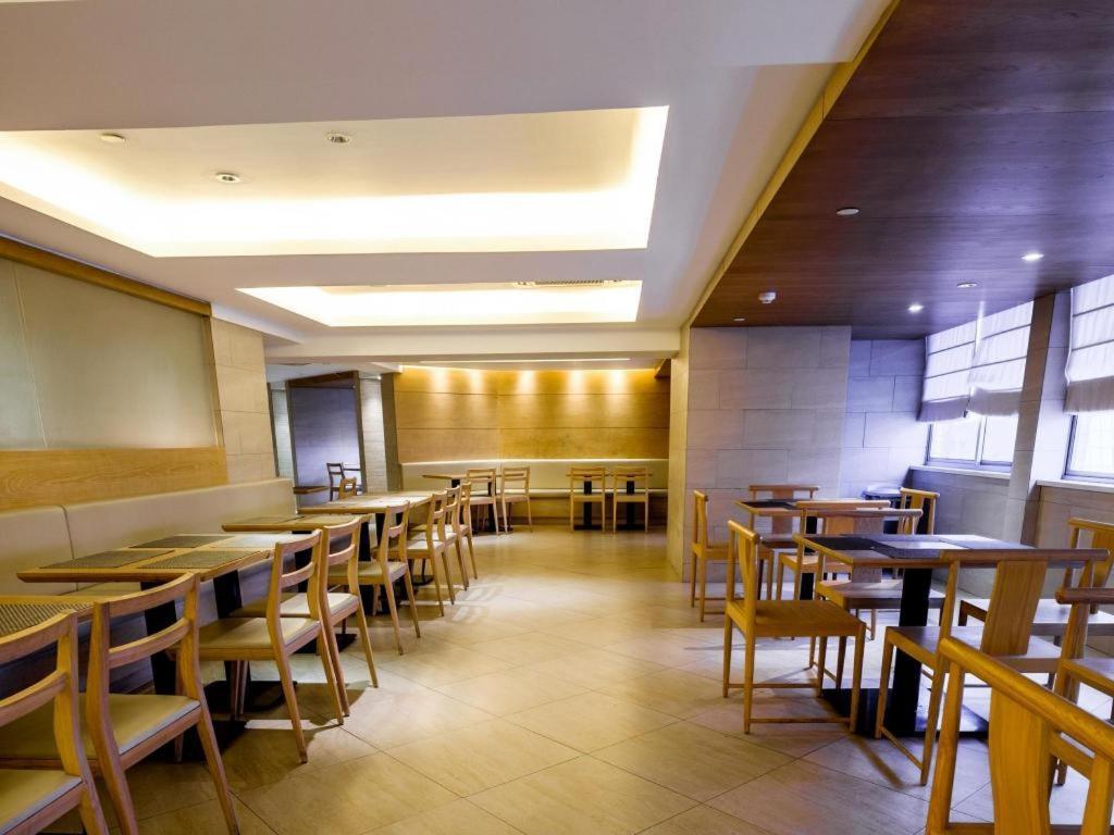Ji Hotel Shanghai Yan An Road Branch Bagian luar foto